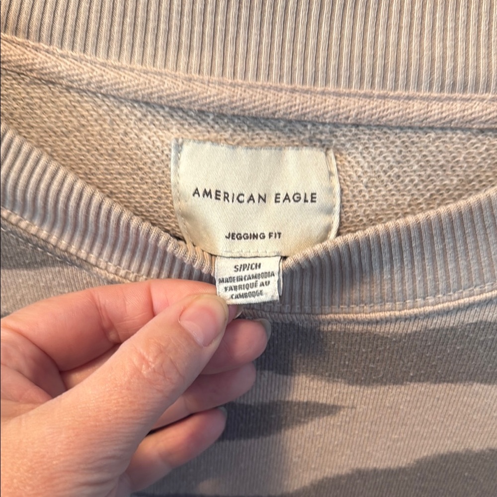 *SALE* American Eagle Zebra Striped Sweatshirt Size Small - Picture 2 of 6